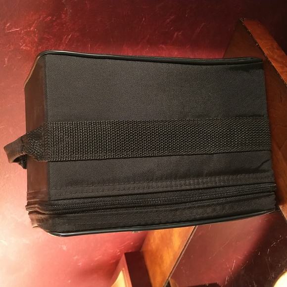 CASEIT ZIP-UP CD STORAGE CARRY CASE - Pre-owned - Picture 4 of 8